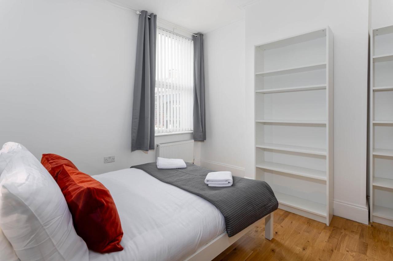 Air Host & Stay - Rockfield House - Sleeps 8 利物浦 外观 照片
