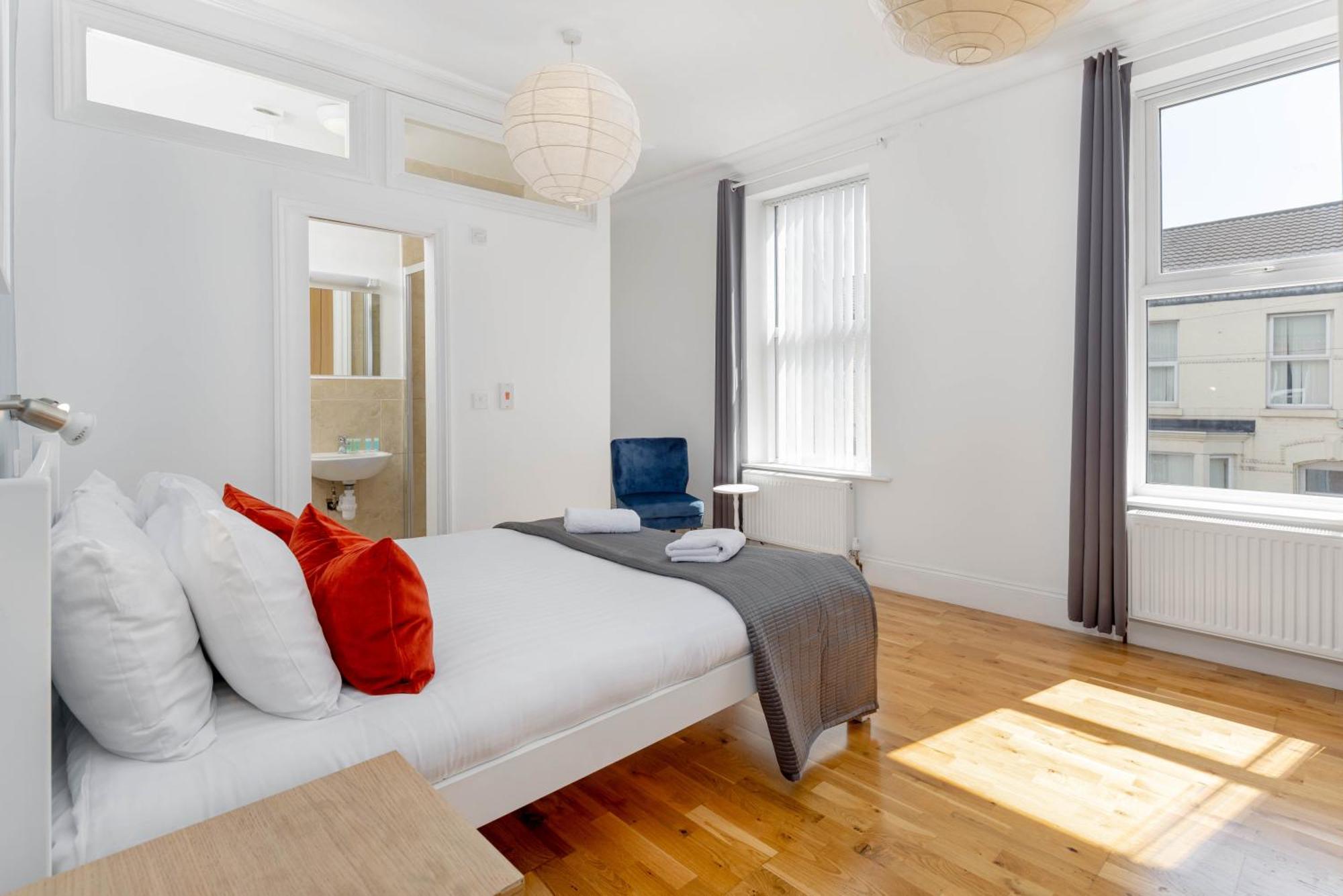 Air Host & Stay - Rockfield House - Sleeps 8 利物浦 外观 照片